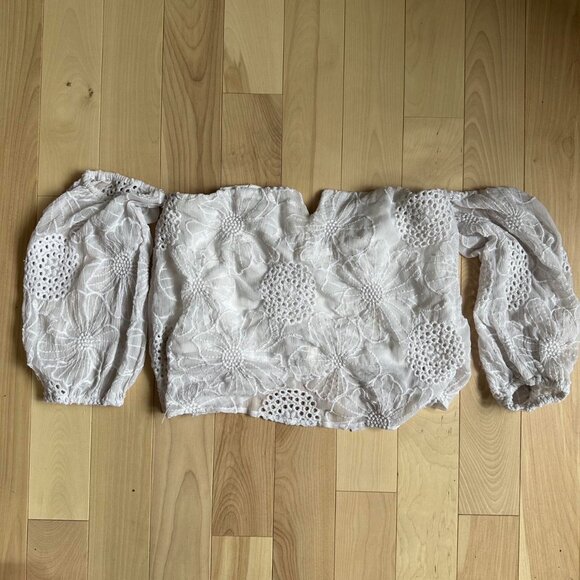 GUESS Off-Shoulder Eyelet Top – Floral Embroidery, Boho Style - Picture 2 of 8